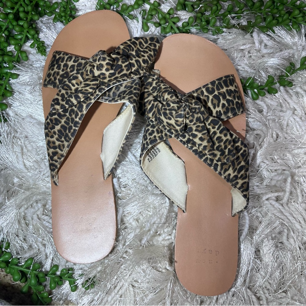 -🌸5/$25🌸A New Day Leopard Printed Bow Detail Slide On Flip Flops Size 7.5 - Picture 5 of 13